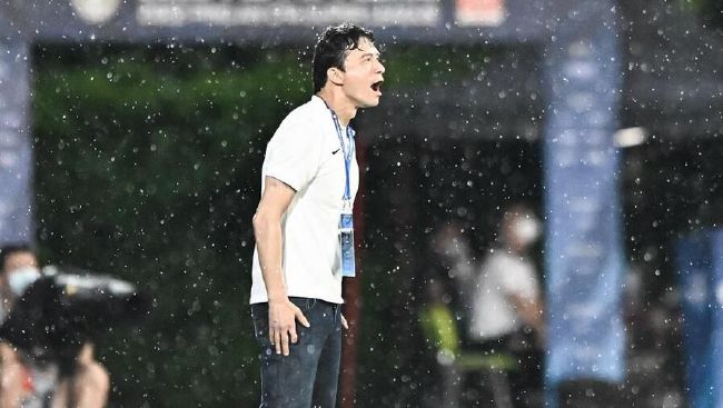 《功夫梦》北美吸金强劲 首周末票房6100万美元 2010-06-13 由威尔·史密斯监制，其子贾登·史密斯和成龙联袂主演的功夫喜剧大片《功夫梦》于当地时间6月11日在北美公映。