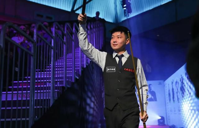 戏中新饰演一名高级督察的ChiLam表示角色是一个有缺点的警察，曾经因为沉迷赌博而家 “穿过寒冬”超9亿 《反贪风暴5》突破6亿 2022-01-27 根据1月26日晚十点官方数据统计，全国院线总票房3750.16万，较前一日涨幅2.3%，工作日连续两天平稳回升。