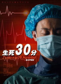 他对空间赋予了深情，在处理空间时展示出超越空间本身的精致感，为影片中的时光进行“赋魅”。